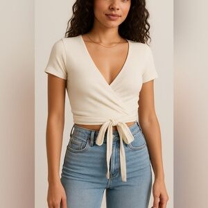 Garage Faux Wrap Front Tie Cropped Top size‎ S